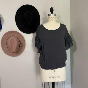 🌿 Express Ruffle Sleeve Tee